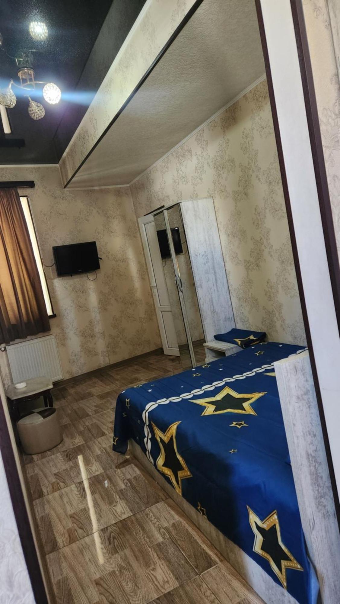 Hotel ,,Mega" Tbilisi Esterno foto