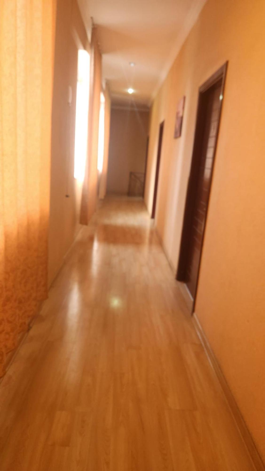 Hotel ,,Mega" Tbilisi Esterno foto