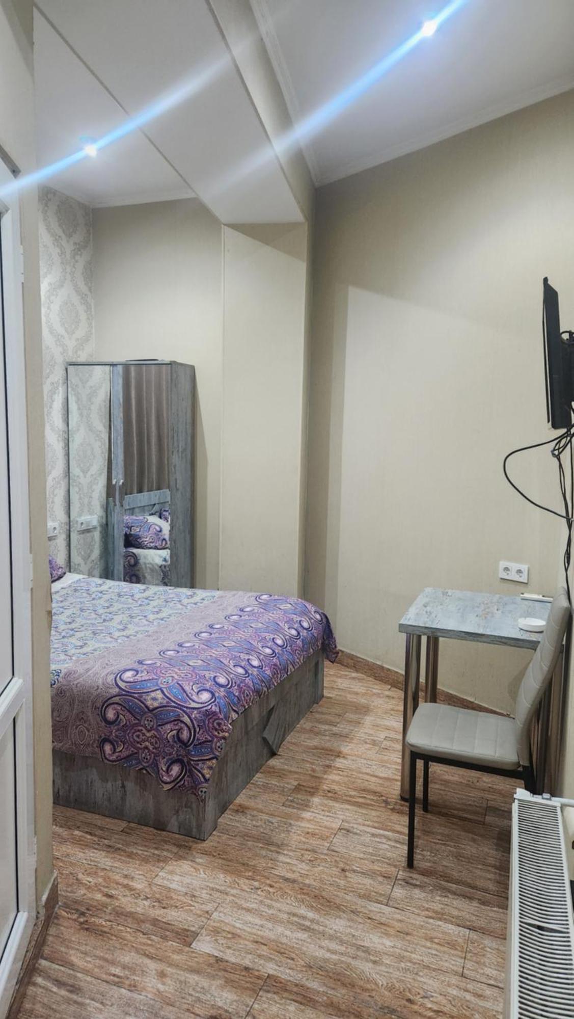 Hotel ,,Mega" Tbilisi Esterno foto